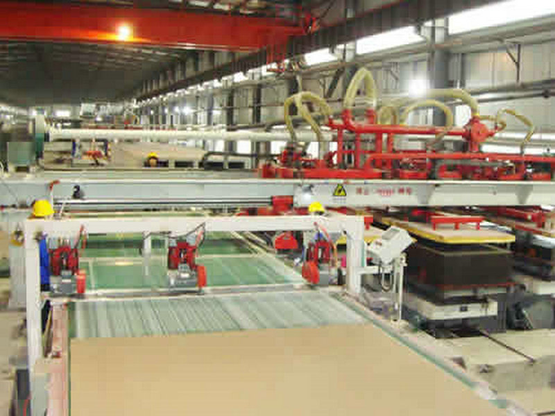 硅酸鈣板生產(chǎn)現(xiàn)場